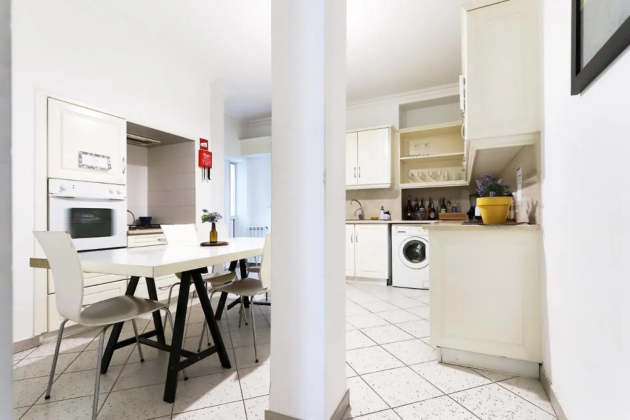 *** Guest house Lisbon Silver Flower - Flat In Lisbon Center Portugal